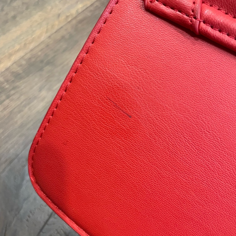 Badgley Mischka Red Cross Body with Pearls and Round Metal Lock - Picture 4 of 6